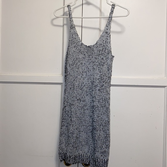 Divided by H&M Medium Silver Sleeveless Scoop Neck Ribbed Knit Dress - Picture 3 of 10